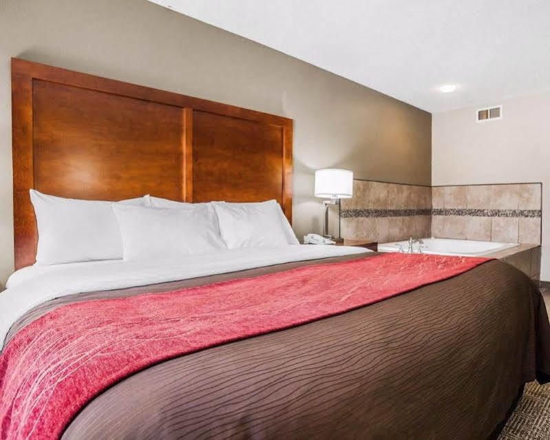 Quality Inn Florissant-St Louis Zewnętrze zdjęcie