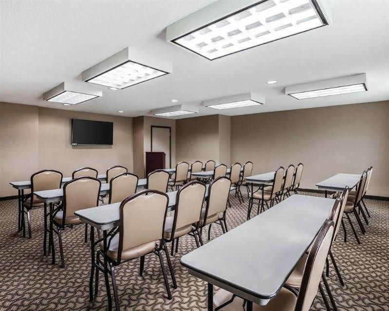 Quality Inn Florissant-St Louis Zewnętrze zdjęcie